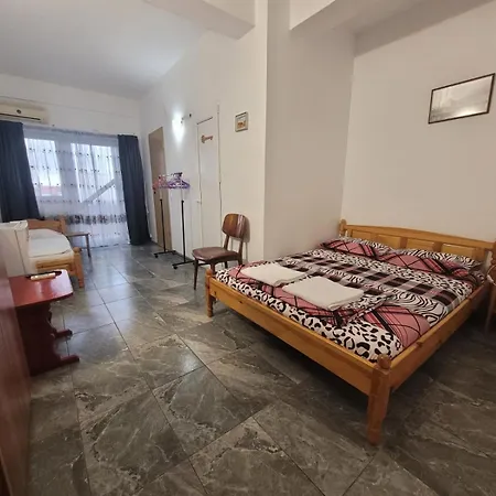 Nord, Plaja Acapulco, Garsoniere Four Studios, Bucatarie Comuna, Baie Proprie, Etaj 4, Fara Lift * Эфорие Норд