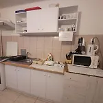 Nord, Plaja Acapulco-debarcader, Garsoniere Four Studios, Bucatarie Comuna, Baie Proprie, Etaj 4, Fara Lift Apartment *
