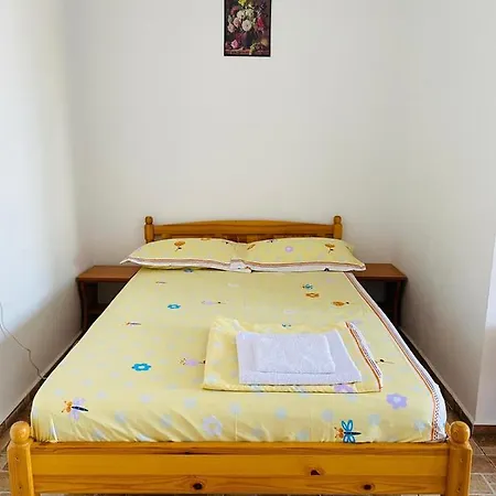 Nord, Plaja Acapulco-debarcader, Garsoniere Four Studios, Bucatarie Comuna, Baie Proprie, Etaj 4, Fara Lift * אפורי נורד