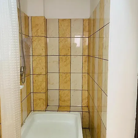 Nord, Plaja Acapulco-debarcader, Garsoniere Four Studios, Bucatarie Comuna, Baie Proprie, Etaj 4, Fara Lift アパート