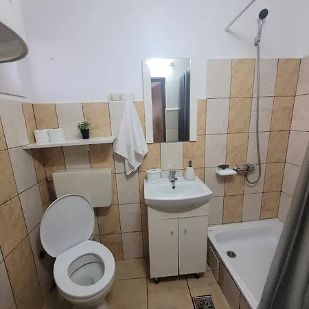 アパート Nord, Plaja Acapulco-debarcader, Garsoniere Four Studios, Bucatarie Comuna, Baie Proprie, Etaj 4, Fara Lift エフォリエ・ノルド