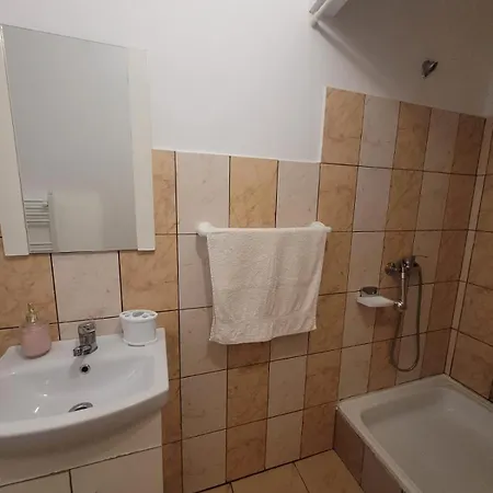 דירה Nord, Plaja Acapulco-debarcader, Garsoniere Four Studios, Bucatarie Comuna, Baie Proprie, Etaj 4, Fara Lift *