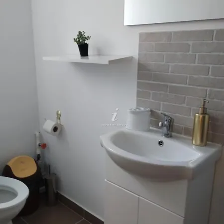 Nord, Plaja Acapulco-debarcader, Garsoniere Four Studios, Bucatarie Comuna, Baie Proprie, Etaj 4, Fara Lift * אפורי נורד