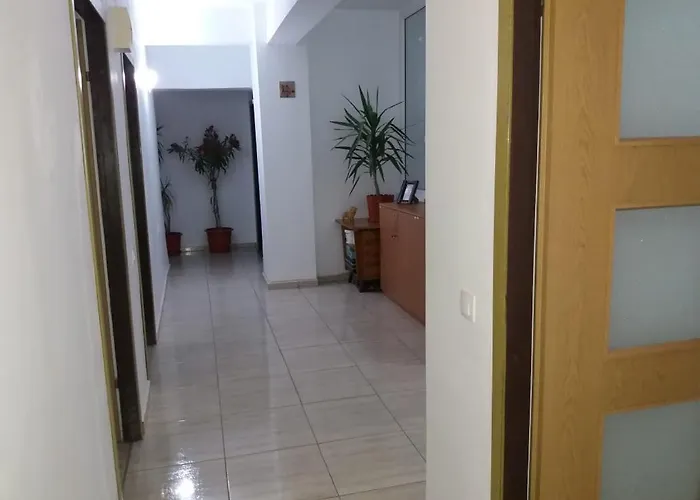 Nord, Plaja Acapulco-debarcader, Garsoniere Four Studios, Bucatarie Comuna, Baie Proprie, Etaj 4, Fara Lift Appartement