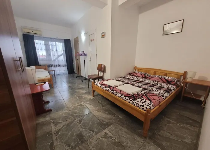 Nord, Plaja Acapulco-debarcader, Garsoniere Four Studios, Bucatarie Comuna, Baie Proprie, Etaj 4, Fara Lift * Eforie Nord