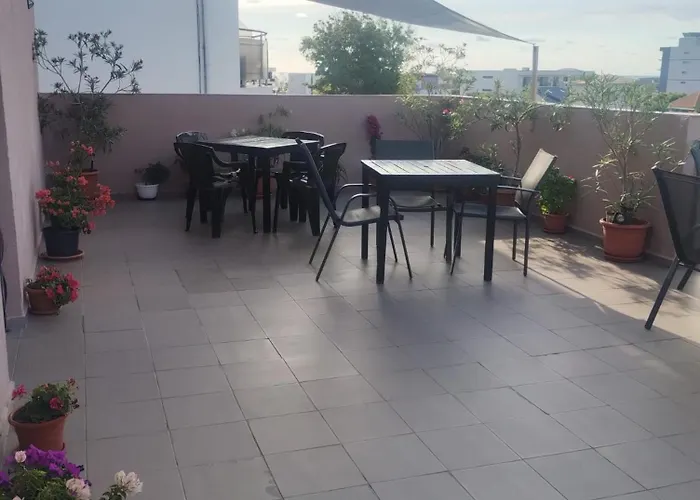 Nord, Plaja Acapulco-debarcader, Garsoniere Four Studios, Bucatarie Comuna, Baie Proprie, Etaj 4, Fara Lift * Eforie Nord